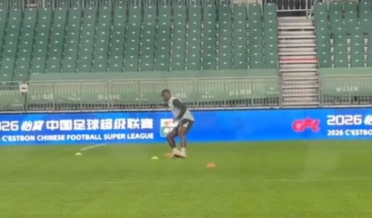 法比奥单独训练 出战津门虎成疑