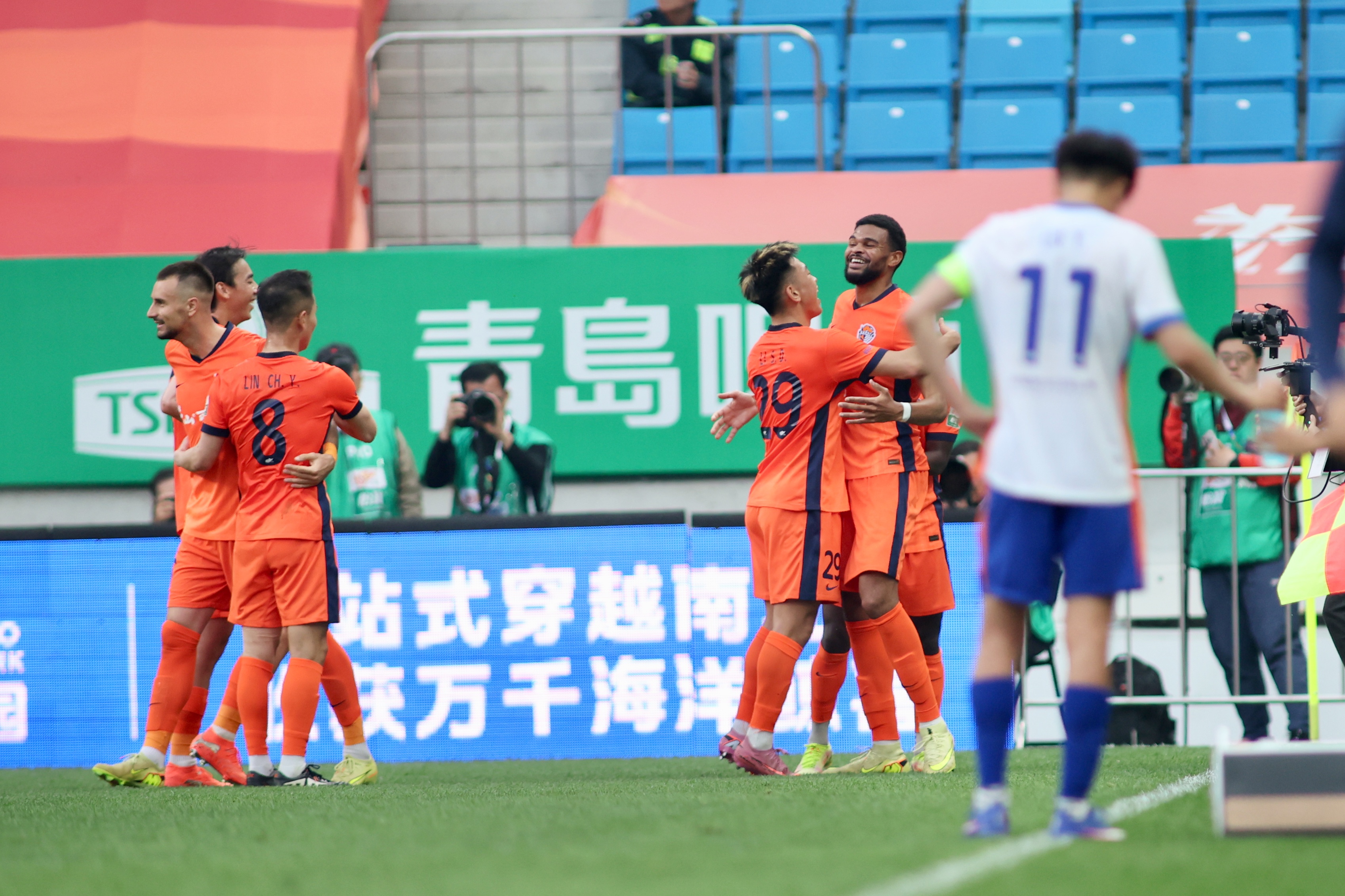 5307天终结！海牛4-1血洗泰山 打破十四年不胜魔咒