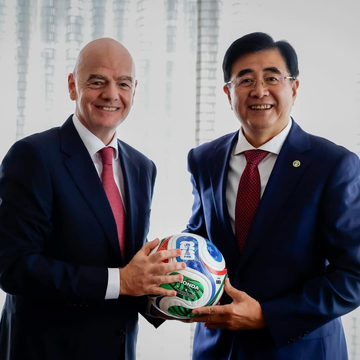 因凡蒂诺温哥华会见宋凯 FIFA前进计划推动中国足球体系重组