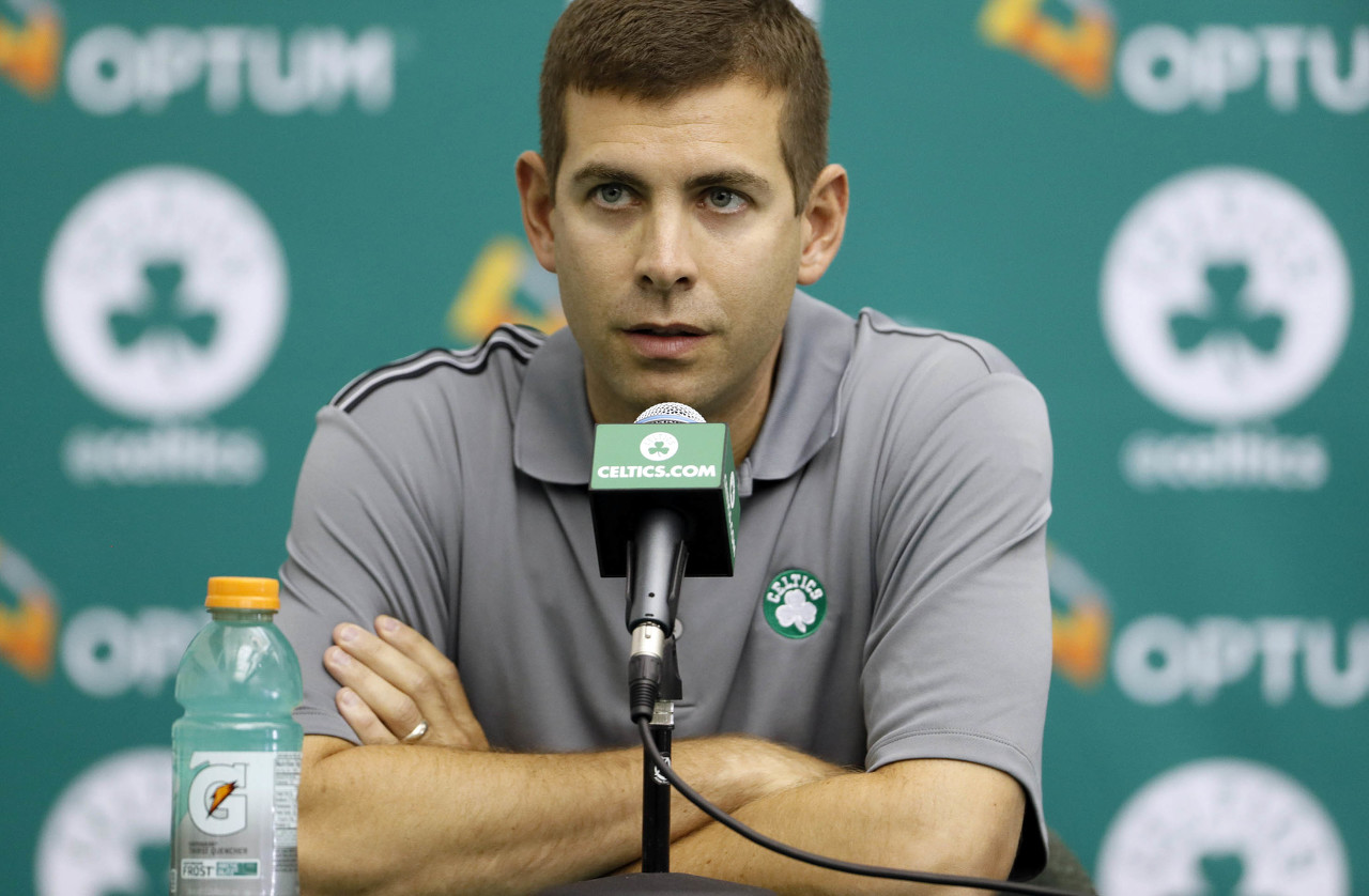 史蒂文斯69分碾压当选最佳高管 斯通7分佩林卡1分垫底