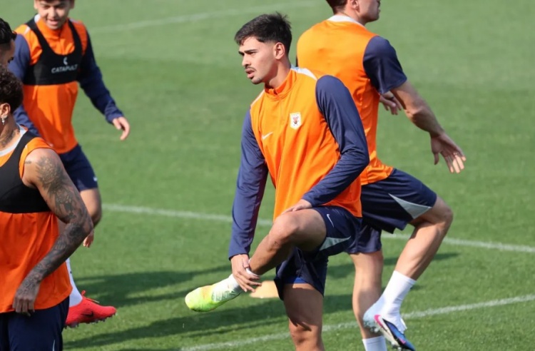 山东泰山基地完成赛前最后一练，明日客战西海岸