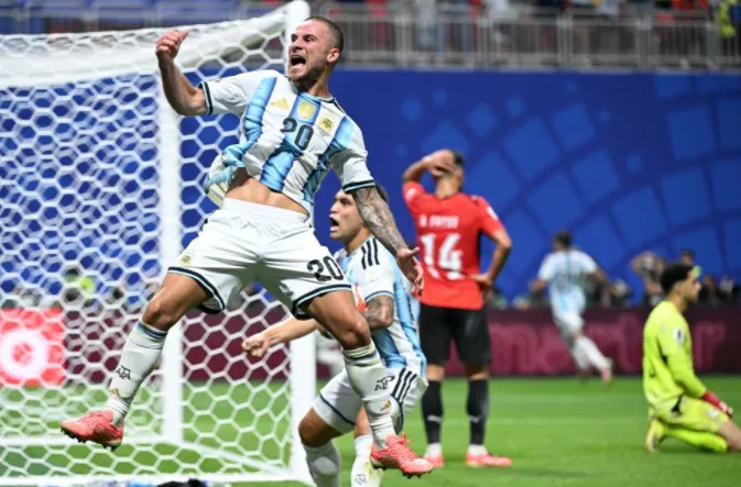 FIFA的丛林法则：VAR双标、红牌特赦与票房剧本