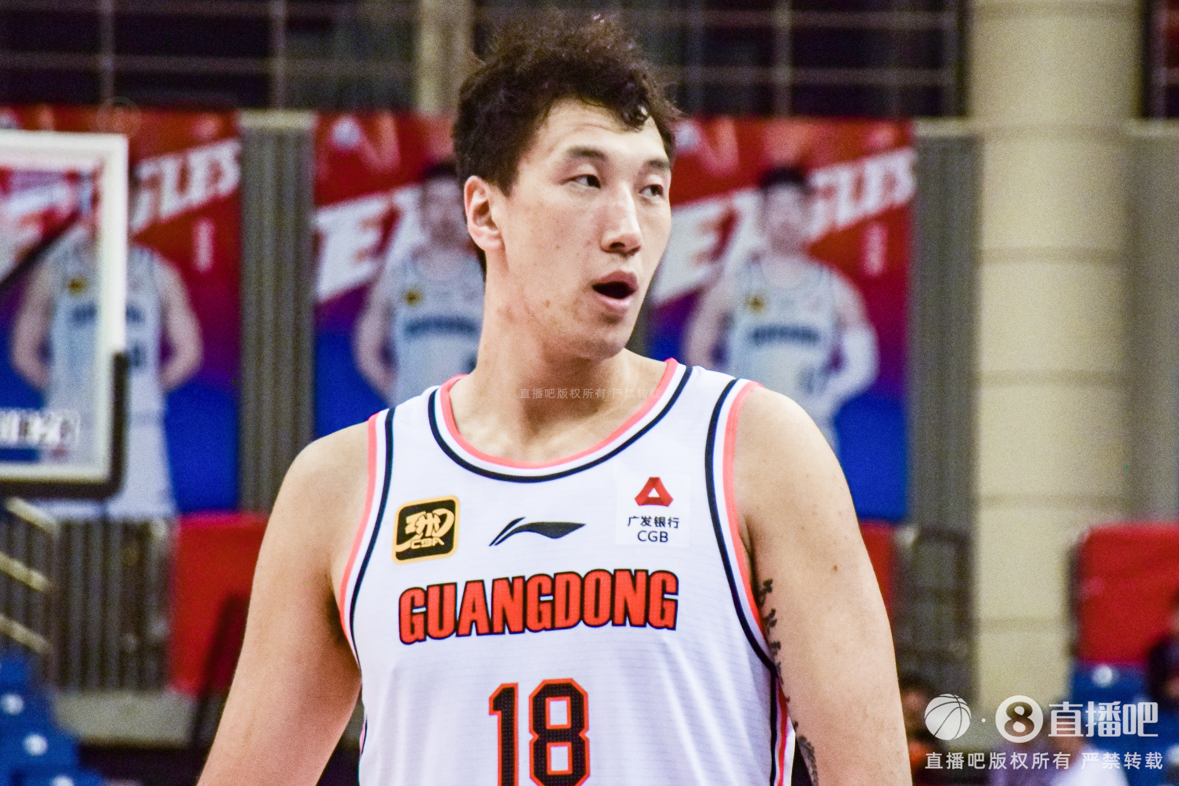 杜润旺3年D类顶薪加盟同曦 媒体人:迟来1-2年的正常换血 杜润旺3年D类顶薪加盟同曦 媒体人:迟来1-2年的正常换血