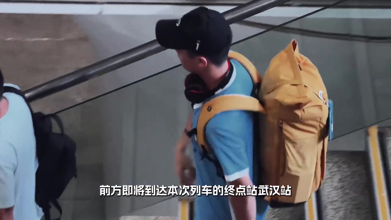 红牌+少打一人，深圳新鹏城客场0-1负于武汉三镇