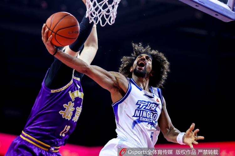 宁波队续约后卫杰克逊 上季场均18.1分