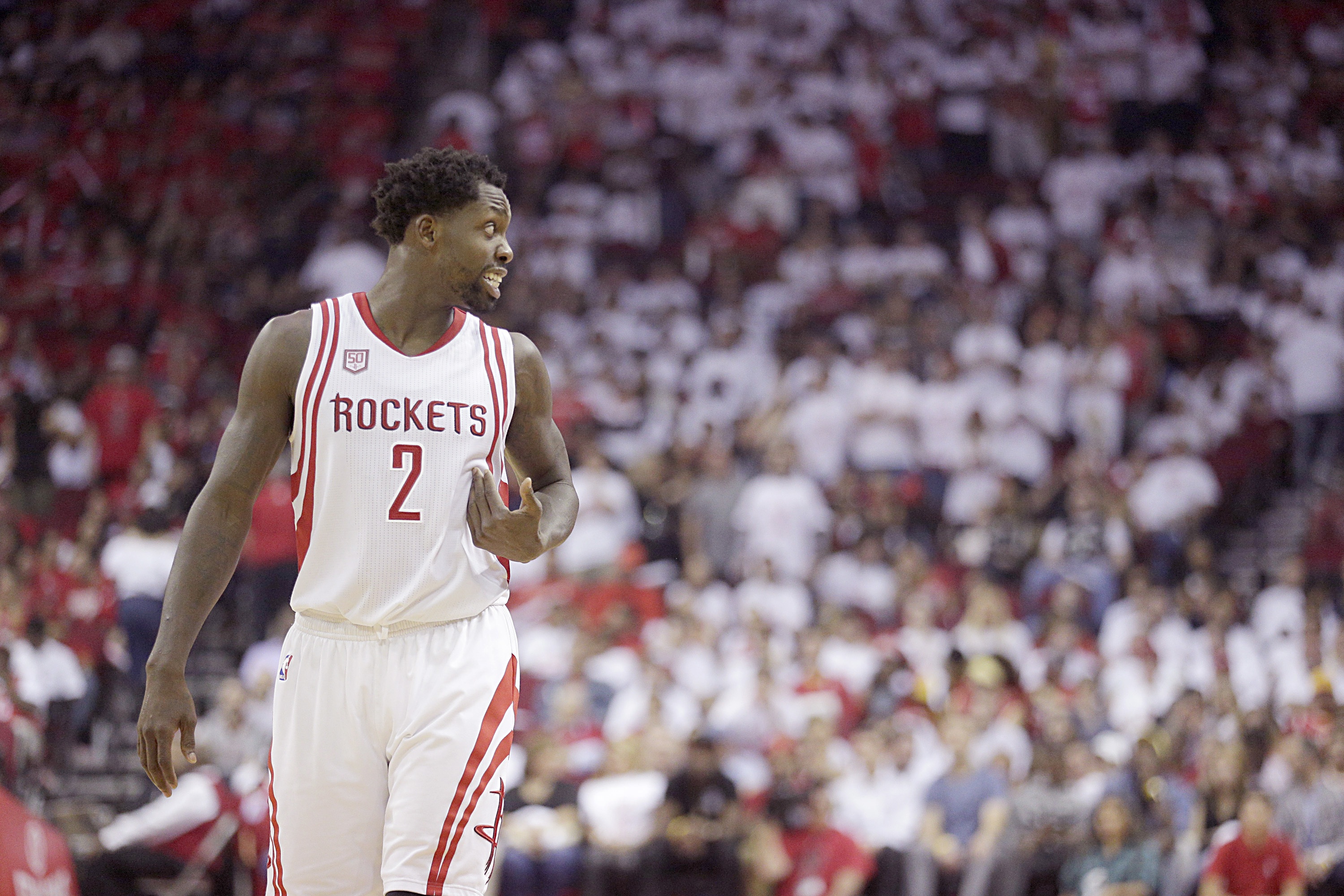 专注防守与底角三分 贝弗利NBA生涯总薪资超8200万美元