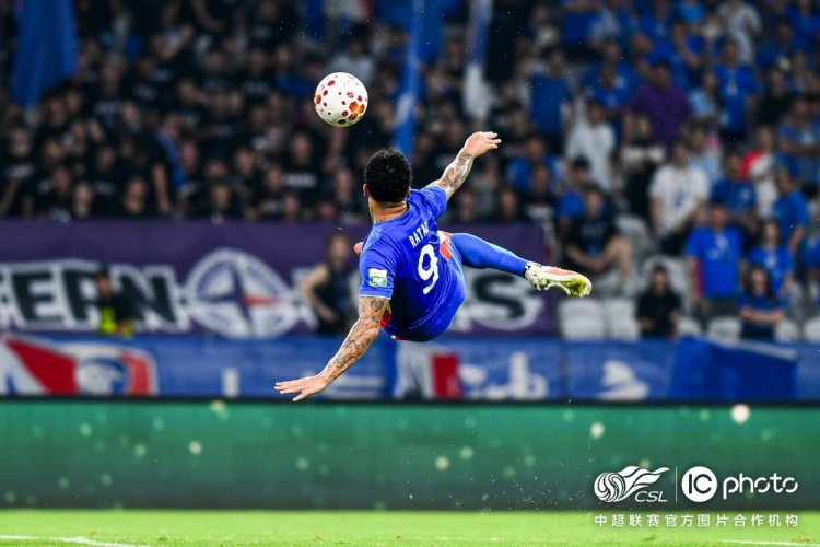 高天意百场传射 申花4-1逆转河南