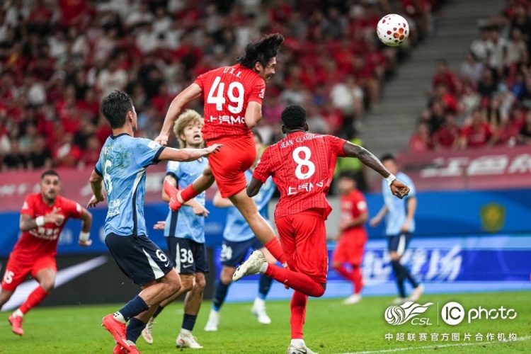 魏震失点李新翔补时救主 海港1比1惜平大连英博 魏震失点李新翔补时救主 海港1比1惜平大连英博