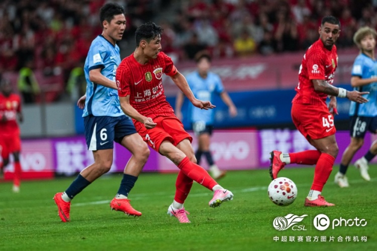 魏震失点李新翔补时救主 海港1比1惜平大连英博 魏震失点李新翔补时救主 海港1比1惜平大连英博