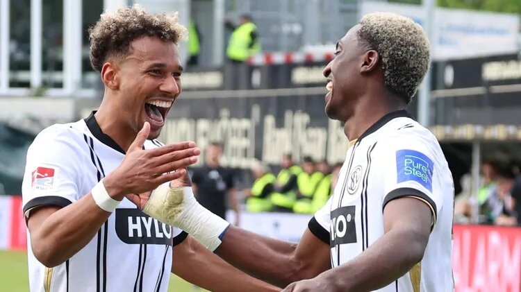 打破转会费上限40万欧！ 一万三千人的小镇踢进了德甲